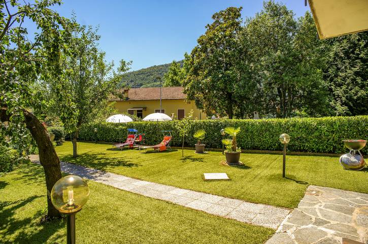 Ferienwohnung für 7 Personen, mit Garten und Ausblick sowie Balkon in Lago Maggiore (Piemont) - 2