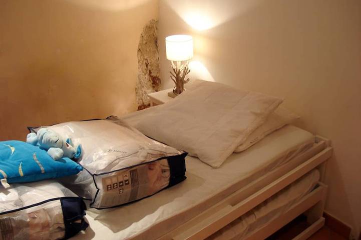 Gîte pour 5 personnes, avec Jardin à Bauduen - 4