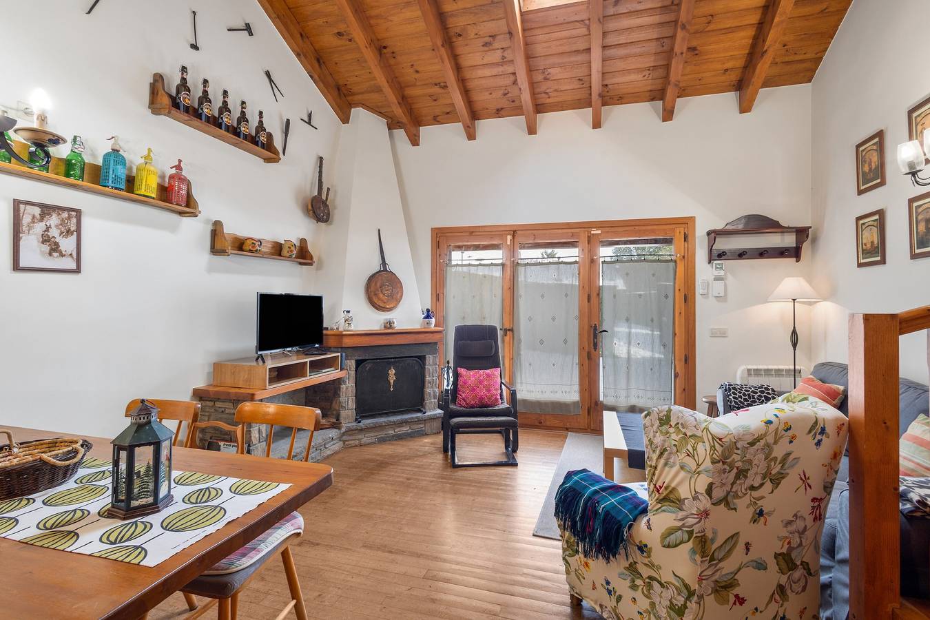 Casa Pepe Baltarga: Vistas a la montaña, terraza privada y Wi-Fi in Bellver de Cerdaña, Pirineo Catalan