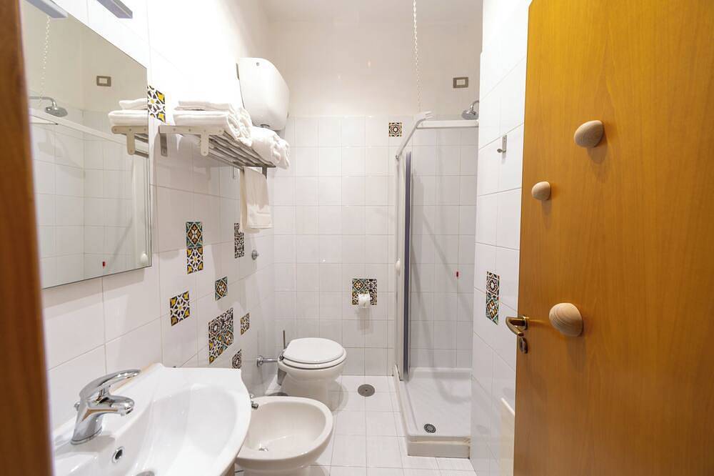 Hotel Dali Scafati Located just steps from the historic city of Pompeii. in Scafati, Parc national du Vésuve