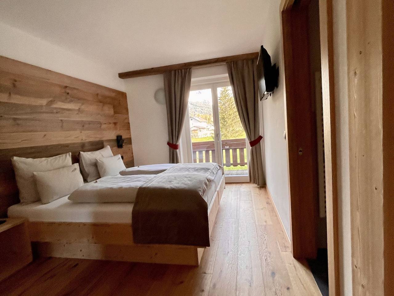Ganze Ferienwohnung, Garni Bergblick - Doppelzimmer 204 in Pragser Wildsee, Prags
