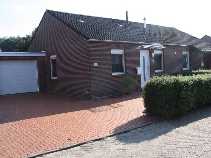 Ferienhaus für 4 Personen, mit Terrasse in Hage - 2