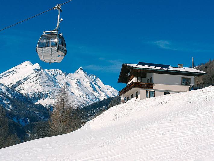 Ferienhaus für 25 Personen, mit Sauna und Ausblick sowie Terrasse in Heiligenblut