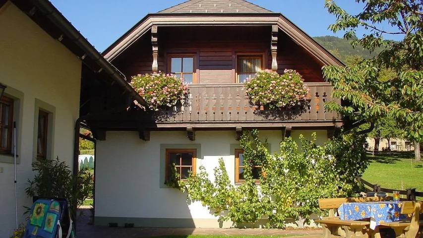 Ferienwohnung für 4 Personen, mit Balkon und Garten in Seeboden