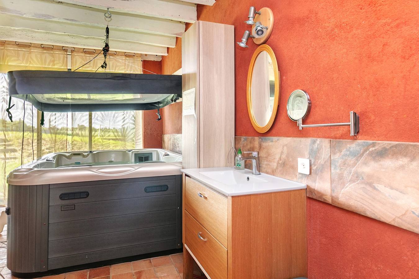 Gîte La Thébaïde Spa Sauna Jardin in Missillac, Région de Saint-Nazaire
