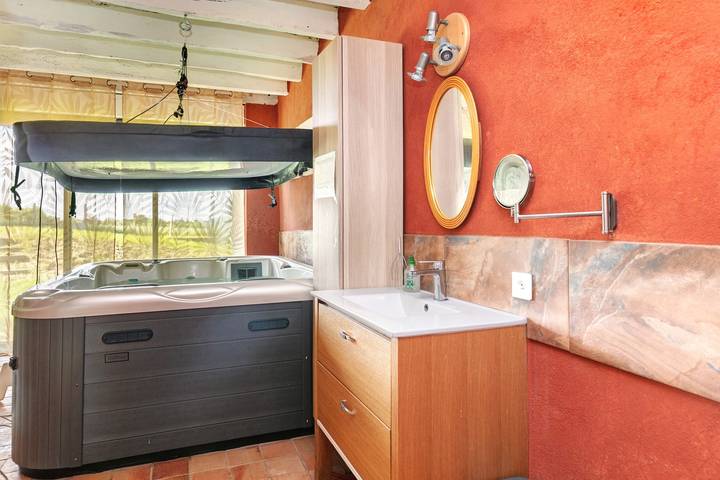 Gîte La Thébaïde: Spa, Sauna, Garten – Entspannung in Missillac für bis zu 8 Personen in Missillac, Saint-Nazaire und Umgebung