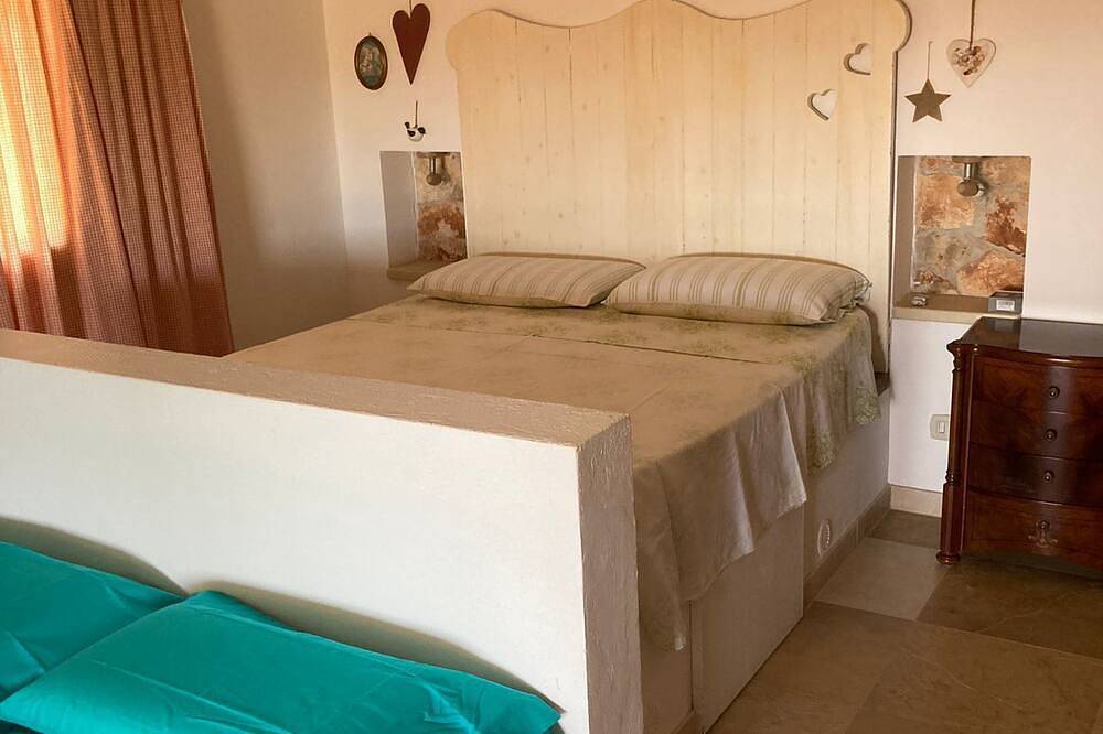 Entire apartment, Trullo Totoli Gallipoli Salento in Galatone, Gulf of Taranto