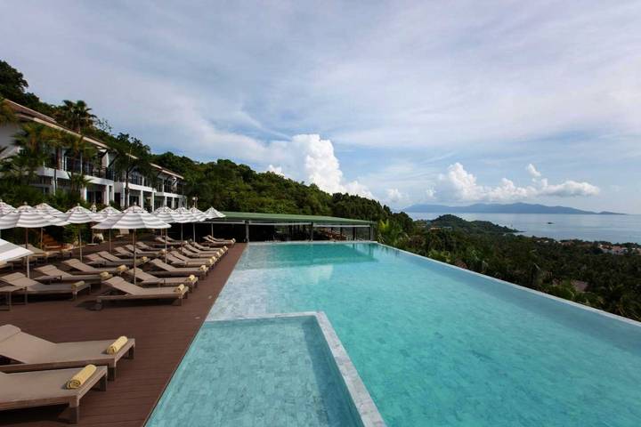 Casas e apartamentos de temporada para 3 pessoas, com piscina e vista e ainda balcão em Tailândia