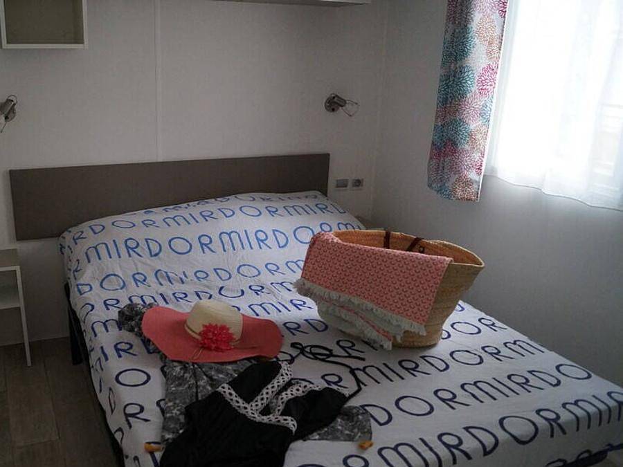 Camping Marvilla Parks Friese Meren - Mobile home 6 persons - Comfort | 2 Bedrooms | 4/6 Pers. | Raised terrace in Lake Ijssel