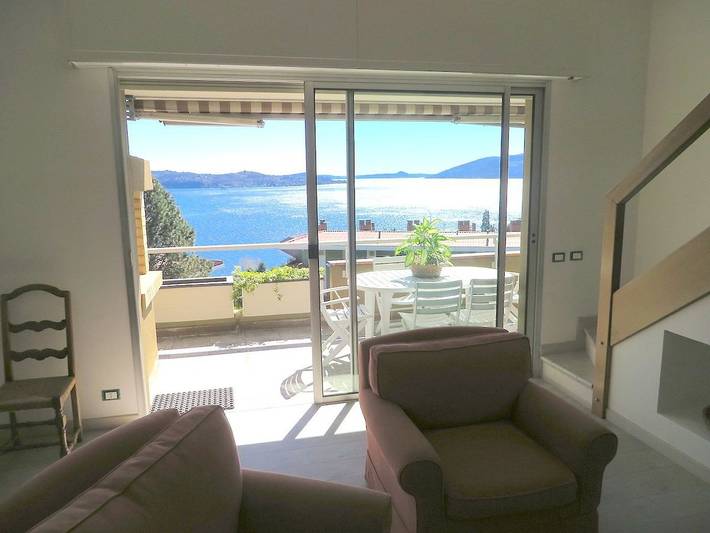 Gîte pour 6 personnes, avec terrasse et vue sur le lac, animaux acceptés à Ghiffa - 3