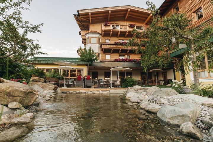 Hotel für 2 Personen, mit Balkon und Terrasse sowie Whirlpool und Garten in Hainzenberg - 2