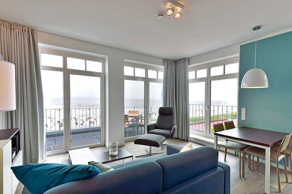 Ganze Wohnung, Tolles Eck-Apartment direkt an der Nordsee mit großartigem Meerblick und Balkon! in Wangerooge