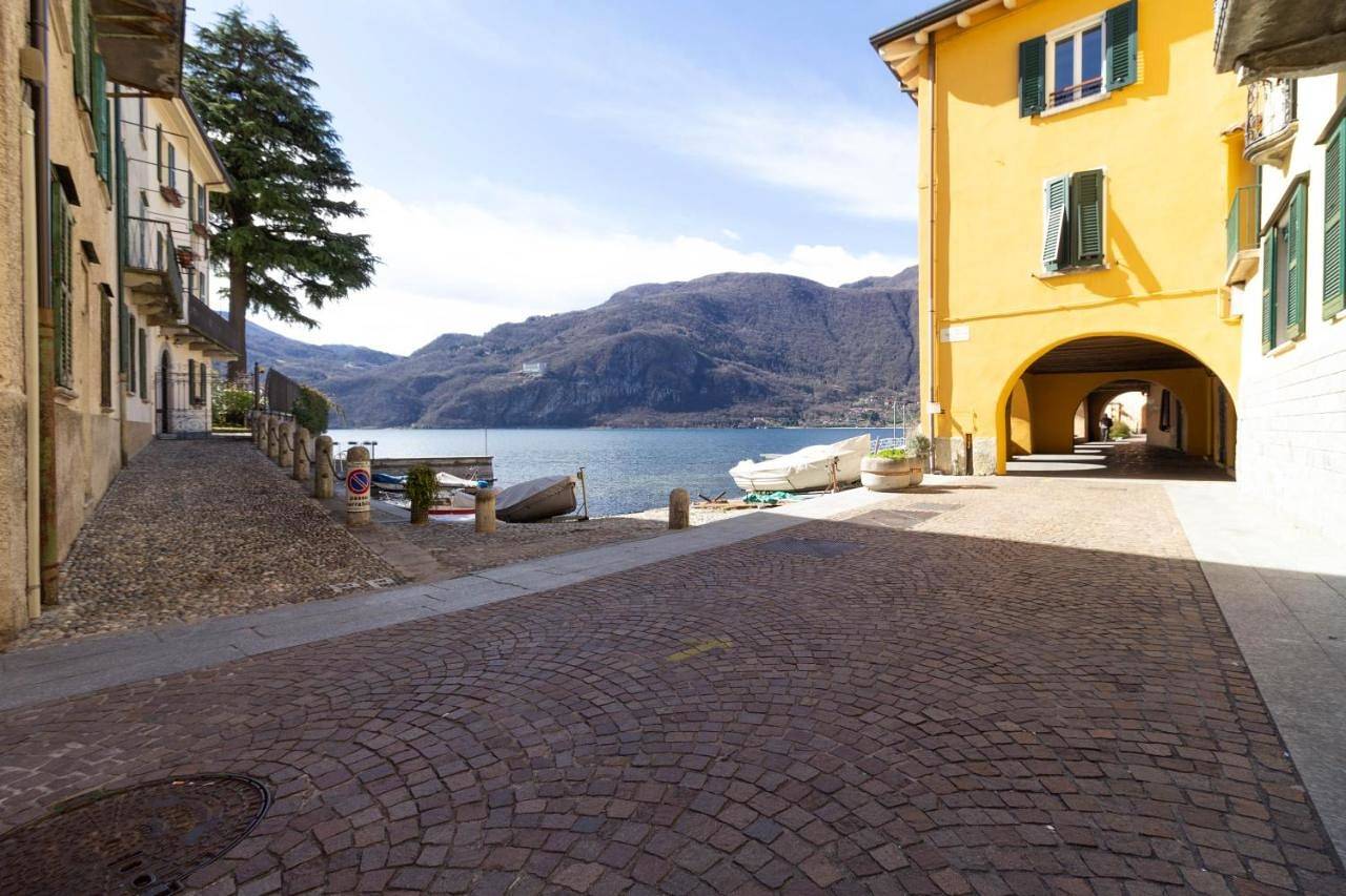 Appartamento intero, Mamma Ciccia Holiday Home - Lake Front Apartment in Mandello del Lario, Lago di Como