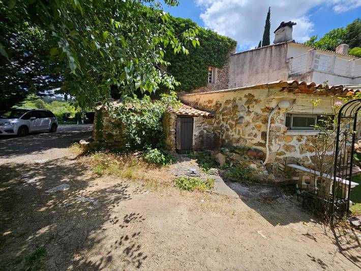 Chambre d’hôte pour 2 personnes, avec piscine ainsi que vue et jardin à Cotignac - 3