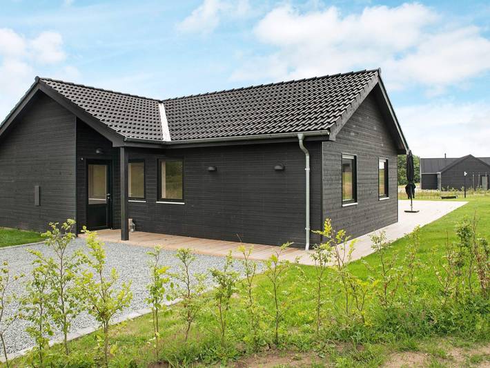 Ferienhaus für 10 Personen, mit Whirlpool und Terrasse sowie Garten und Sauna in Kelstrup Strand