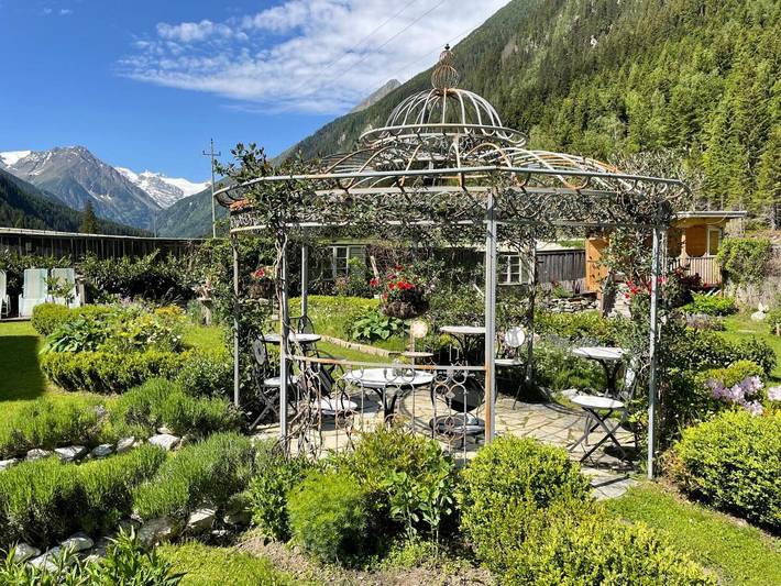 Ferienwohnung für 6 Personen, mit Garten und Pool sowie Ausblick, kinderfreundlich in Neustift im Stubaital - 3