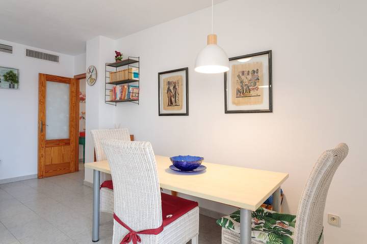 Apartamento entero, Apartamento 'Cerca Del Mar' con vistas al mar, Wi-Fi y aire acondicionado in Playa Carrer La Mar, Campello