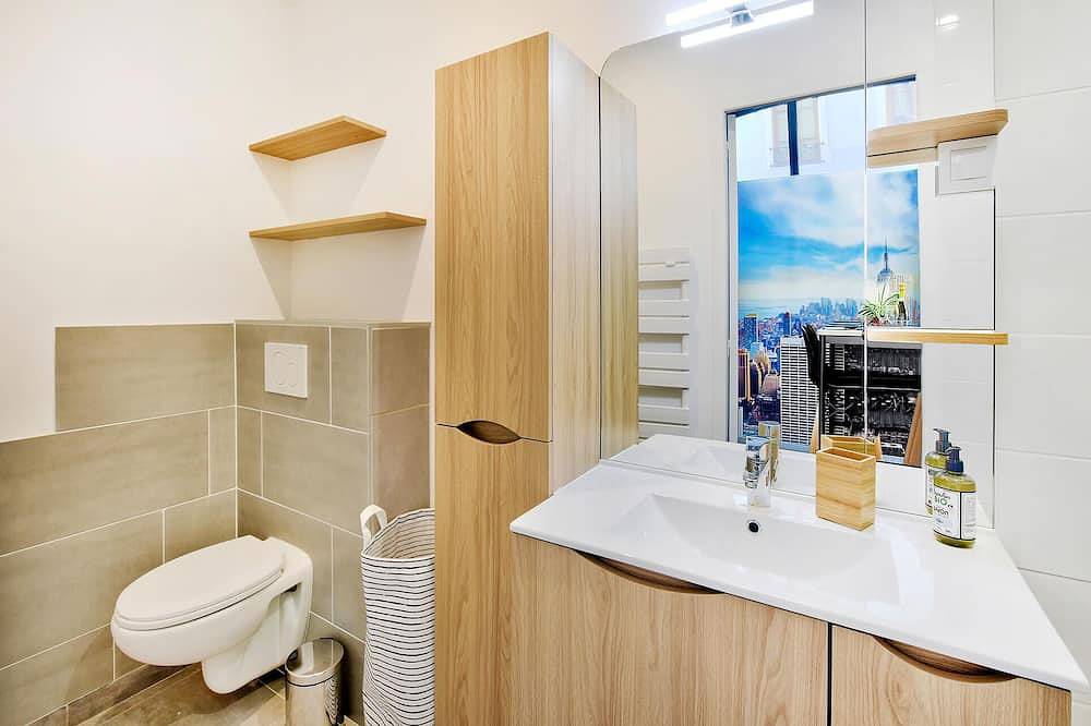 Entire apartment, Le Somptueux Saint Clair, T2/t3 a Caluire in Caluire-et-Cuire, Rhône