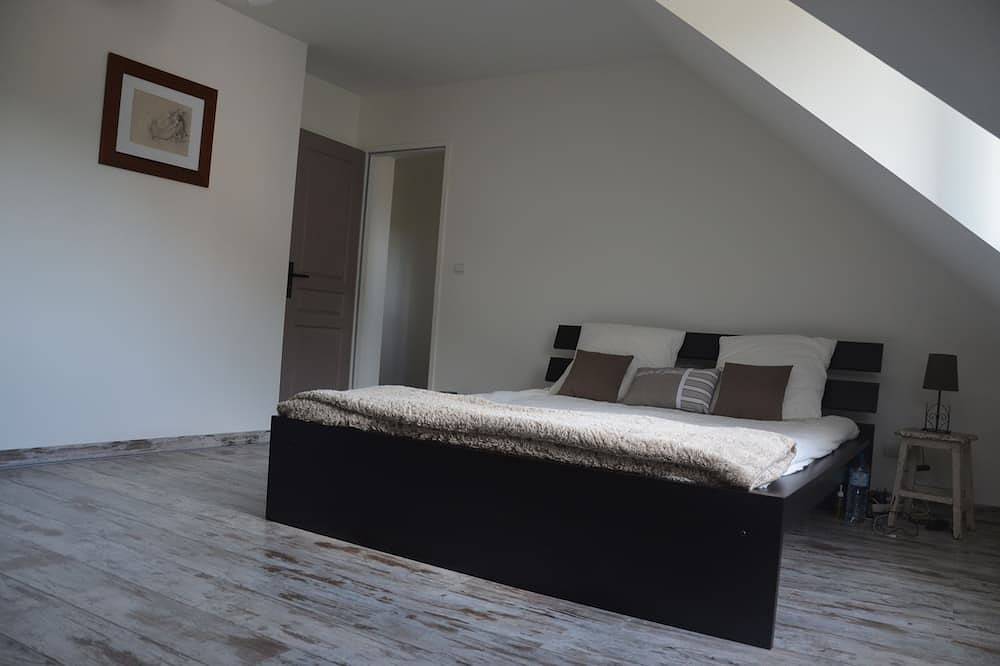 5 min de Disneyland! Jolie villa moderne et récente avec grand jardin, calme in Esbly, Seine-et-Marne