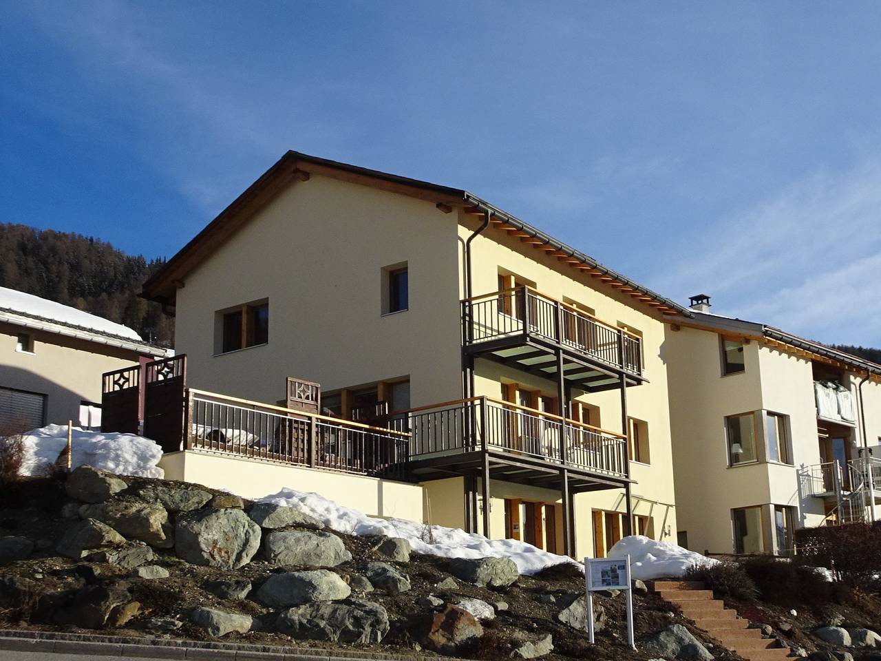 Entire holiday apartment, Chasa Fionas - Einfamilienhaus Fam. Pitsch - 2 room apartment for 2-3 people in Ftan, Lower Engadine