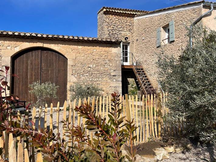 Gîte pour 3 personnes, avec jardin ainsi que vue et terrasse à Cabrières-d'Avignon - 4