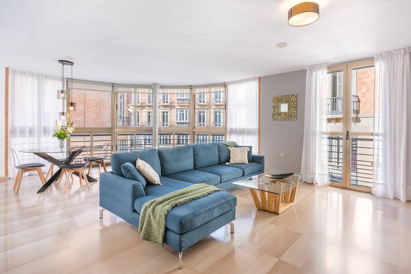Geheel appartement, Vakantieappartement 'Vistas Panóramicas Calle Larios' met Balkon & Wi-Fi in Malaga Centro Historico, Malaga