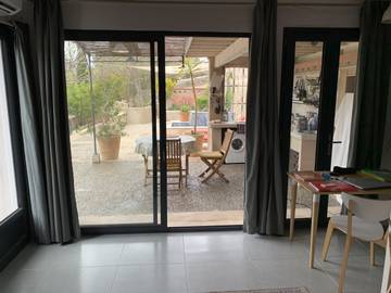 Gîte pour 2 personnes, avec terrasse et jardin, animaux acceptés dans les Bouches-du-Rhône