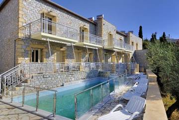 Gîte pour 4 personnes, avec vue et balcon ainsi que jardin et vue sur l’océan dans Stoupa