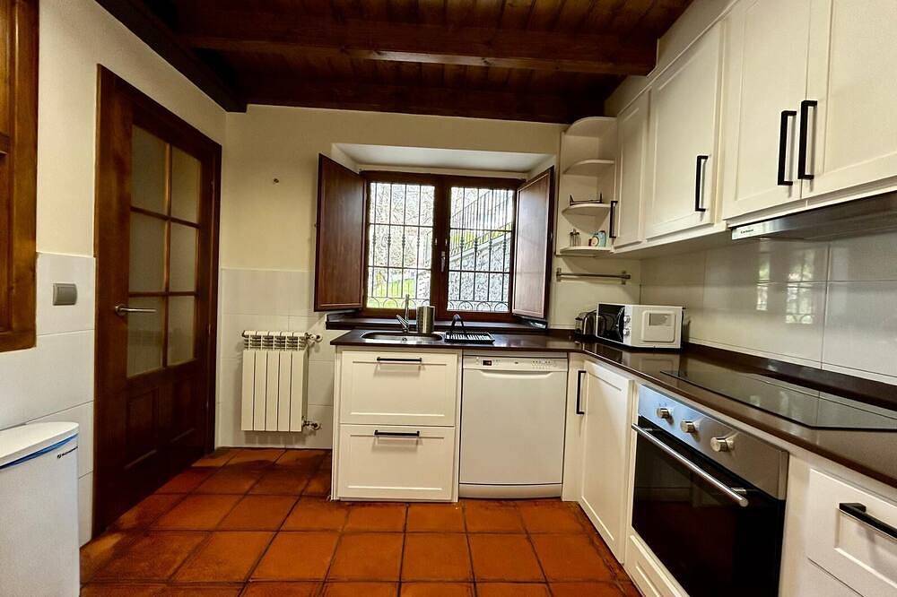 \"Casa Bardales\" in Peñamellera Alta, Sierra del Cuera