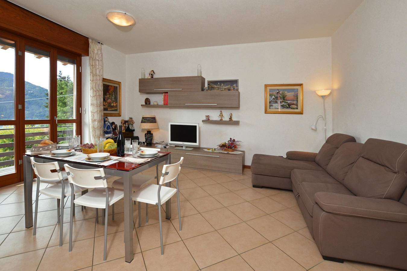 Casa Virginia in Rongio, Mandello del Lario