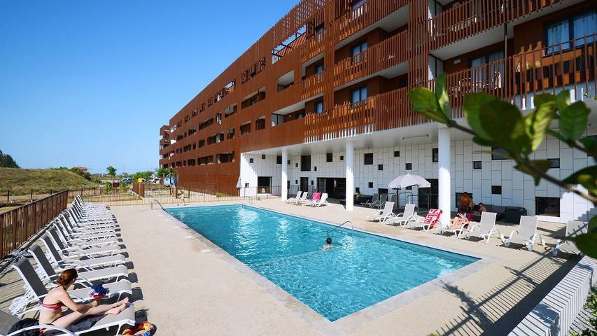 Appartement de vacances pour 4 personnes, avec piscine et balcon, animaux acceptés à Sète