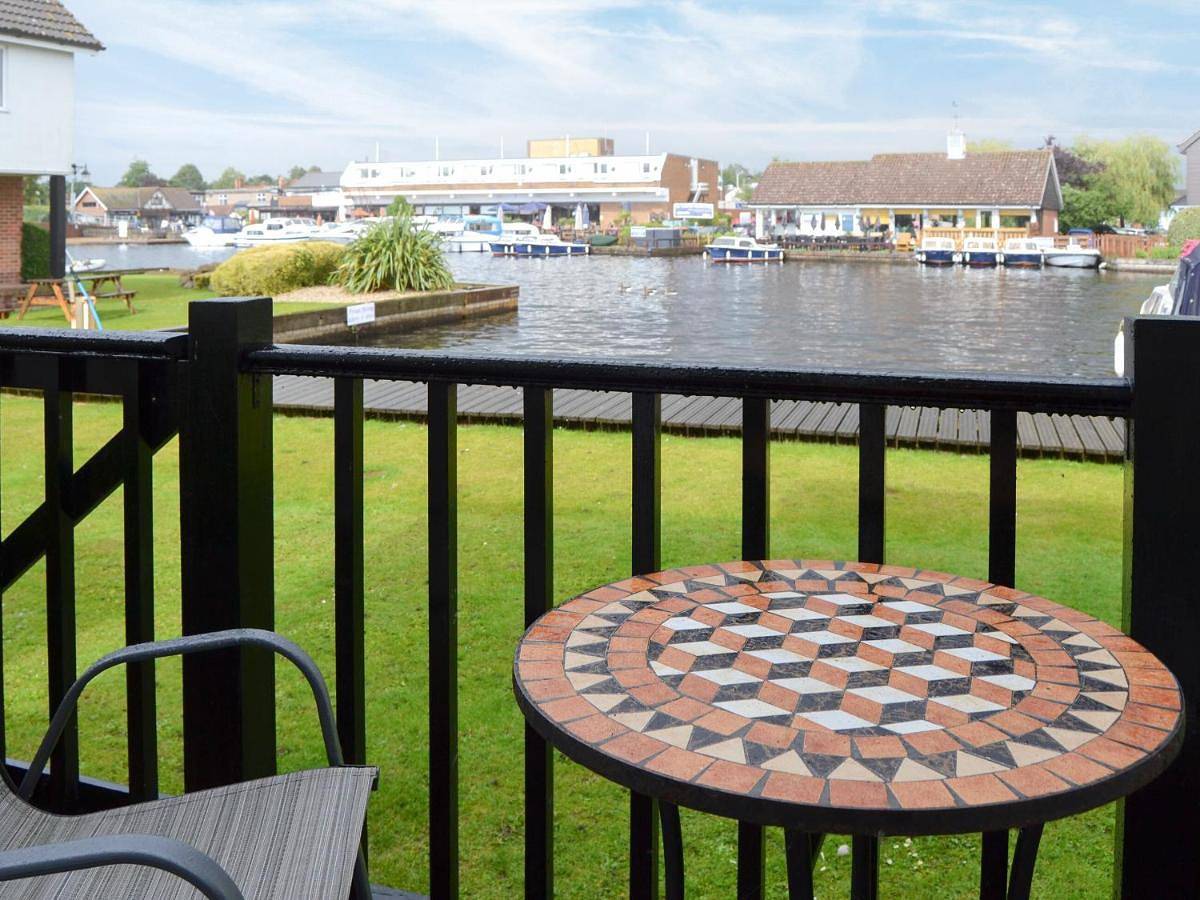 Two-Bedroom Holiday Home in Wroxham, The Broads