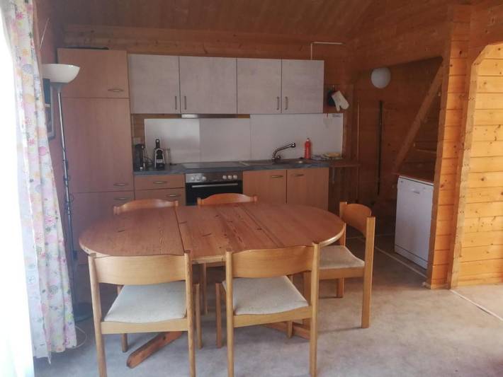 Chalet/ Blockhaus auf Camping in Oberwil im Simmental, Berner Oberland