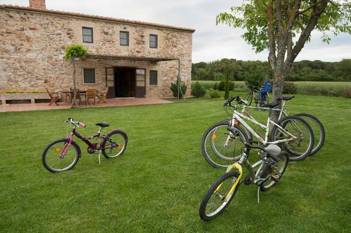 Location de vacances pour 7 personnes, avec piscine et terrasse, animaux acceptés à Cassà de la Selva - 3