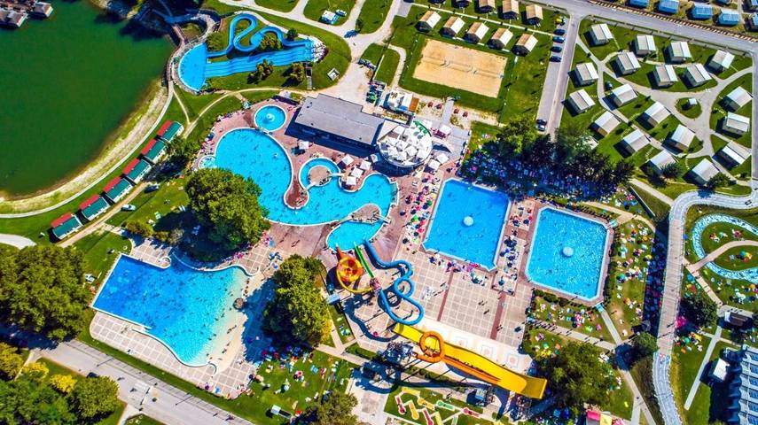 Ferienhaus für 6 Personen, mit Pool und Sauna sowie Terrasse und Kinderpool - 1