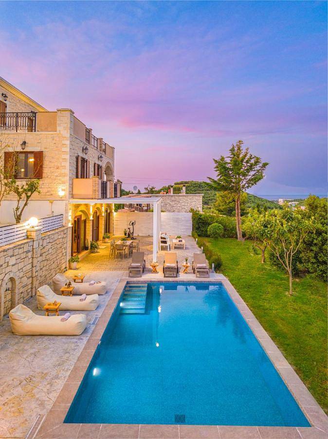 Casa para 6 personas, con vistas además de piscina y jardín, Se admiten mascotas en Planos