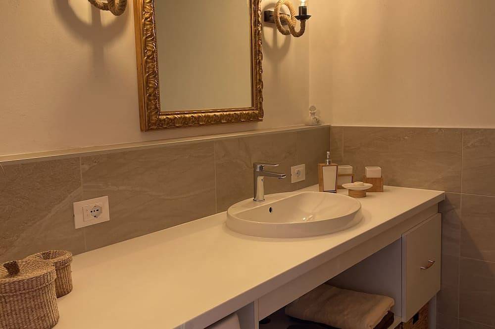 Ganze Wohnung, Villa Vigna in Piancassone, Trarego Viggiona