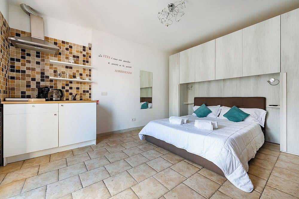 Helios Room 3, Conversano, Italy in Conversano, Provincia di Bari