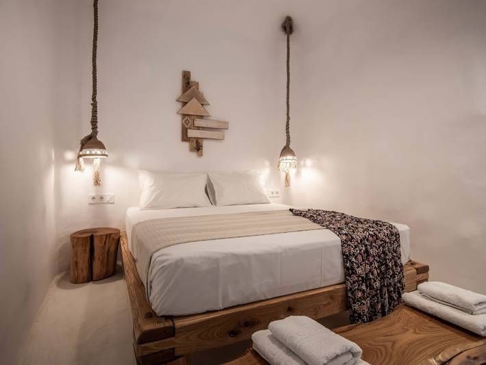 Location de vacances pour 3 personnes, avec terrasse et piscine dans Milos - 2