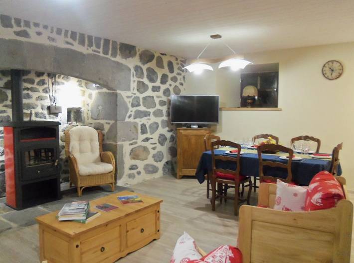 Gîte pour 5 personnes, avec jardin et terrasse en Auvergne - 3