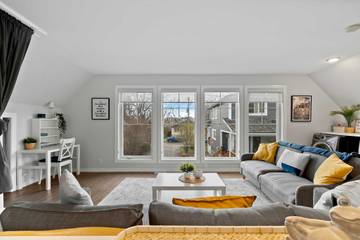 Vacation Rental for 4 Guests in Okotoks, Canadian Rocky Mountains, Picture 4