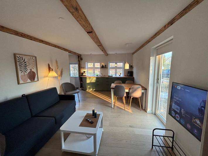 Ferielejlighed for 4 personer, med Terrasse og Have i Bogø
