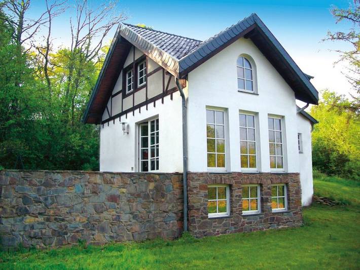 Ferienhaus für 7 Personen, mit Terrasse und Garten in Blankenheim