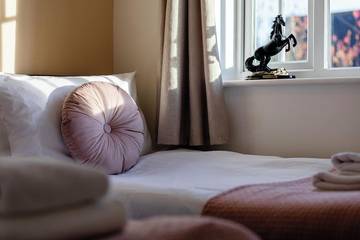 Holiday Home for 6 People in Chichester, West Sussex, Photo 1