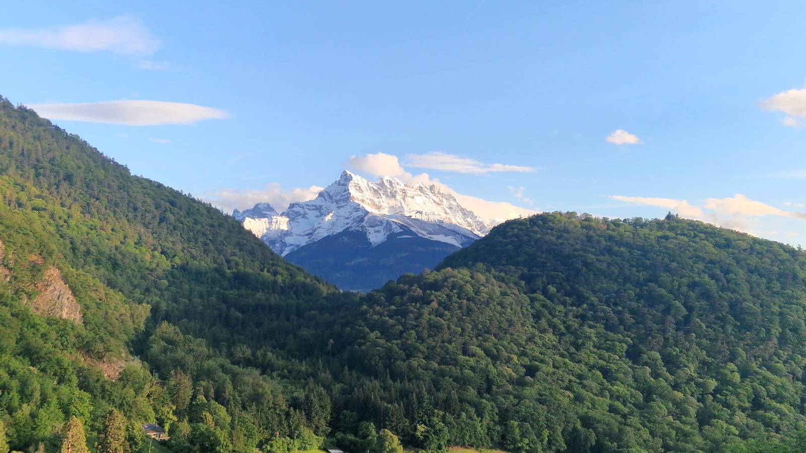Le cabinet de curiosités de Natacha - Zimmer in Aigle, Alpes Vaudoises