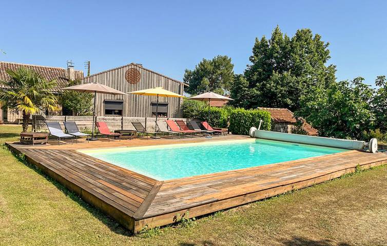 Maison de vacances pour 12 personnes, avec terrasse ainsi que jardin et piscine
