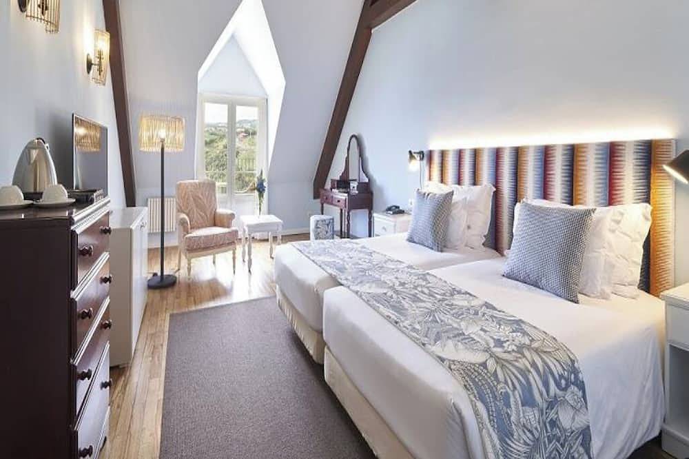 Romantic Ocean-View Room Perfect for Couples Seeking Sunsets & Serenity in Santana, Madeira