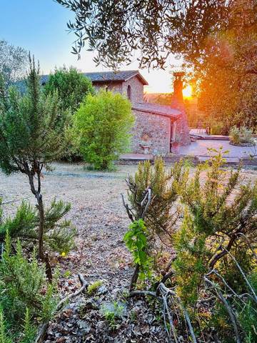 Villa per 4 persone, con panorama e piscina nonché giardino, con animali domestici in Umbria