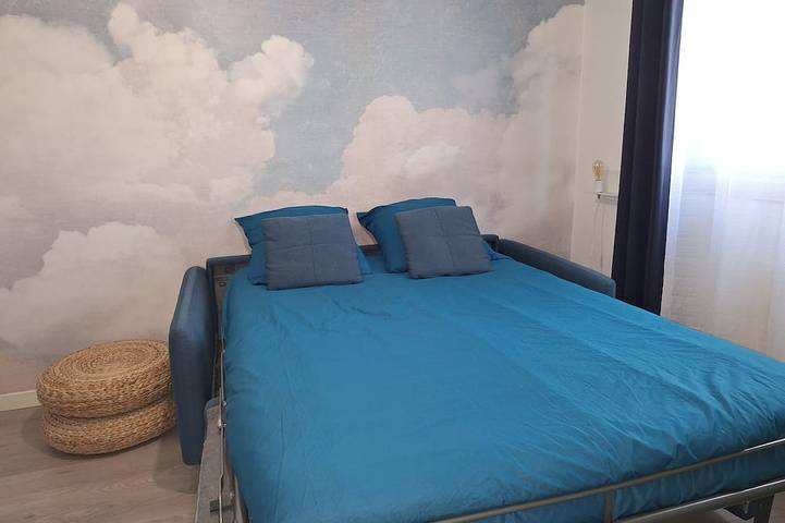 Apartamento entero, \"Blue Dream\" – Estudio acogedor y elegante - Doua / Insa / Cesi - Garaje, Wifi in Villeurbanne, Lyon region