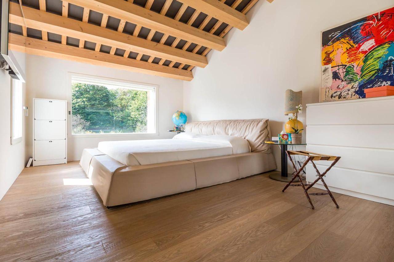 Double Room with Private Bathroom in Cavaso del Tomba, Province de Trévise
